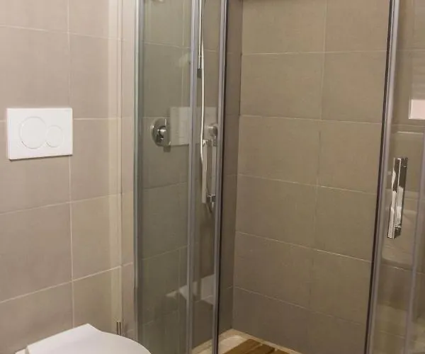 Colonna - Mole Sua Stat Oda ve Kahvaltı 3*