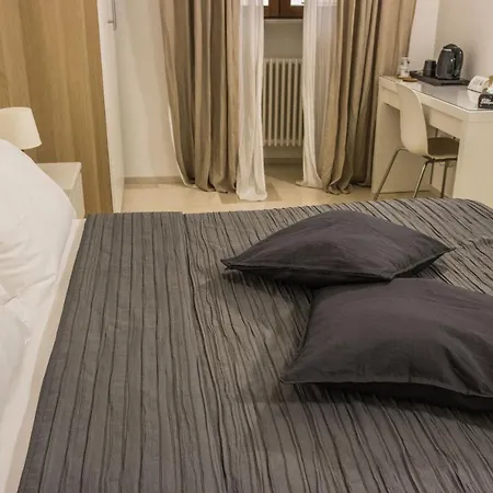 Bed & Breakfast Colonna - Mole Sua Stat 3*